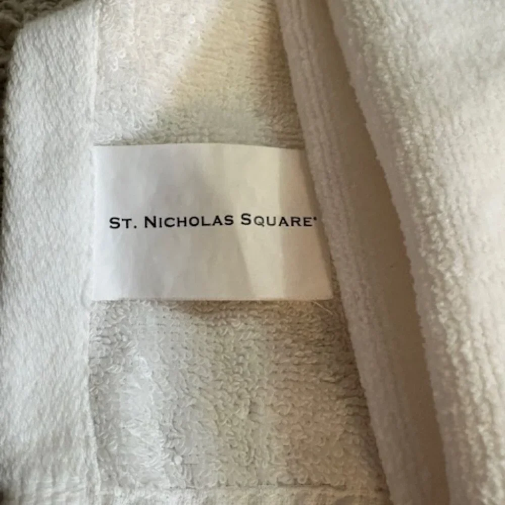 St. Nicholas Square new set
